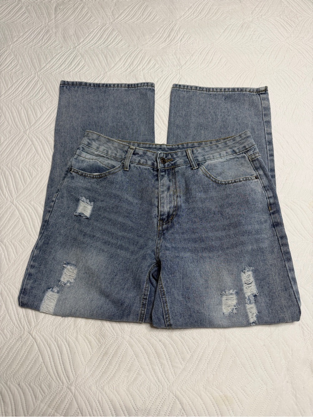 Jeans Women’s Blue Distressed Stretch Denim Jeans. Size L